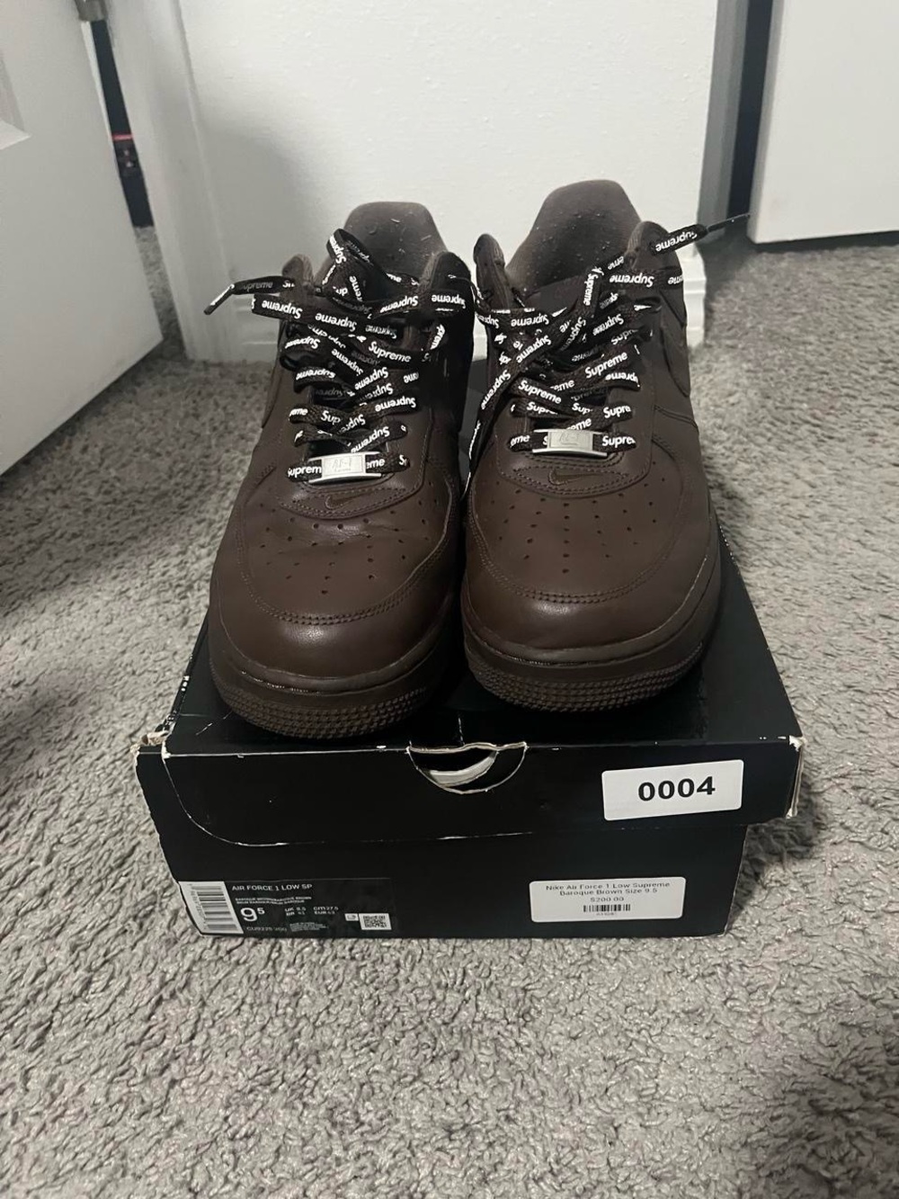 Supreme Brown Low-Top Sneakers